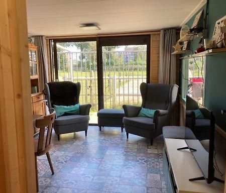 Aan De Dijk Hotell Dordrecht Exteriör bild