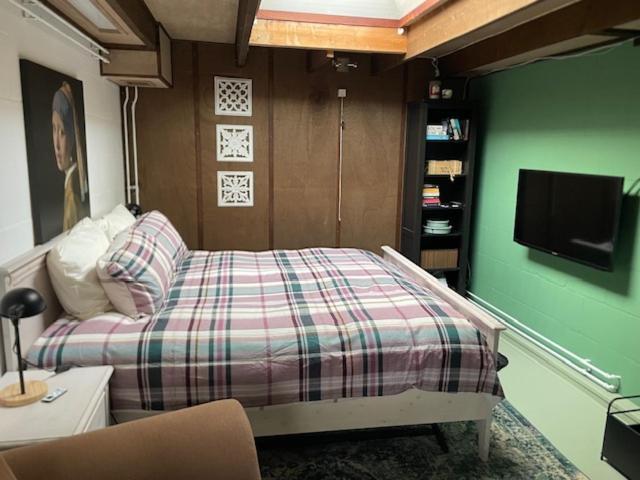 Aan De Dijk Hotell Dordrecht Exteriör bild