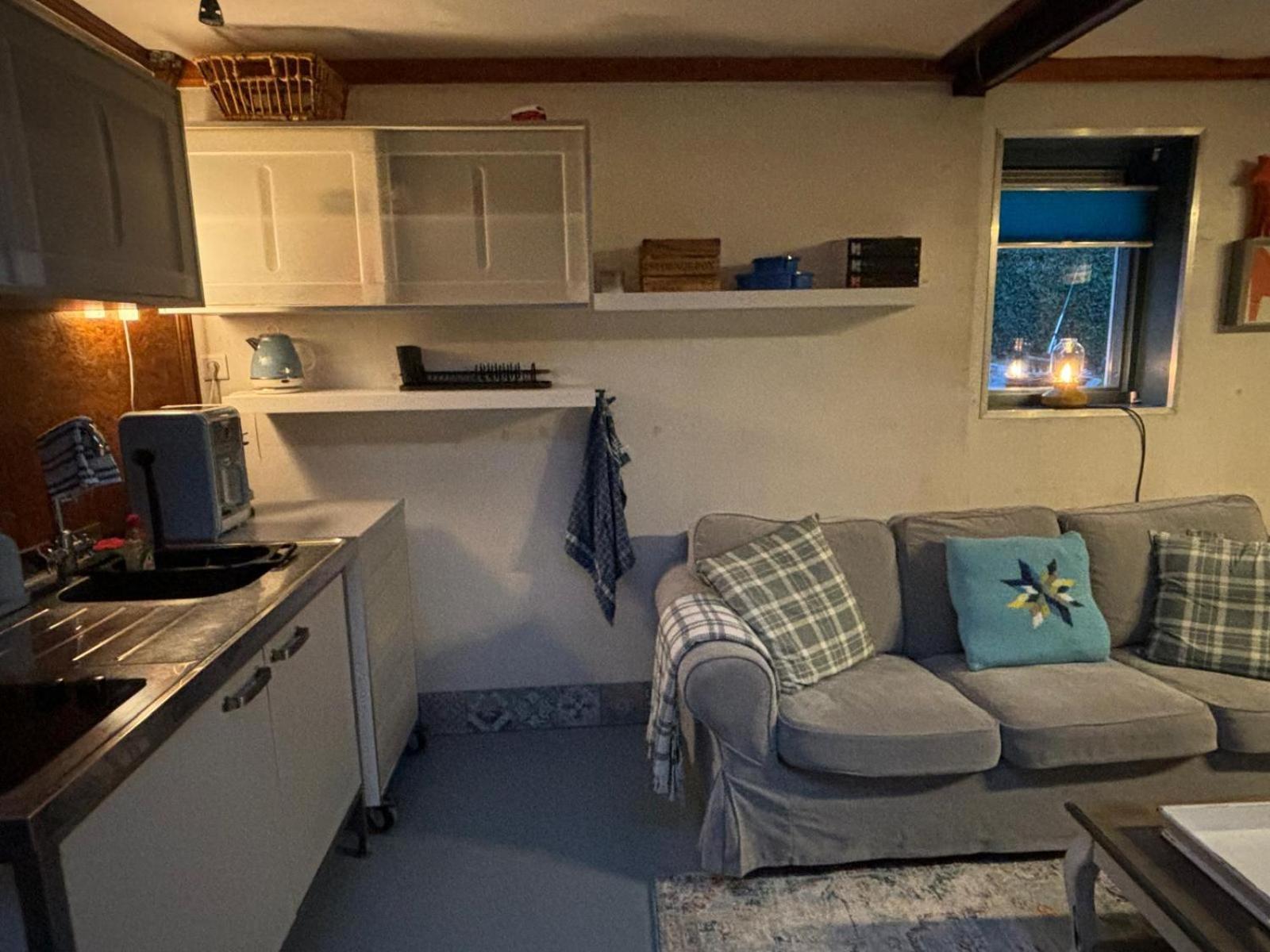 Aan De Dijk Hotell Dordrecht Exteriör bild