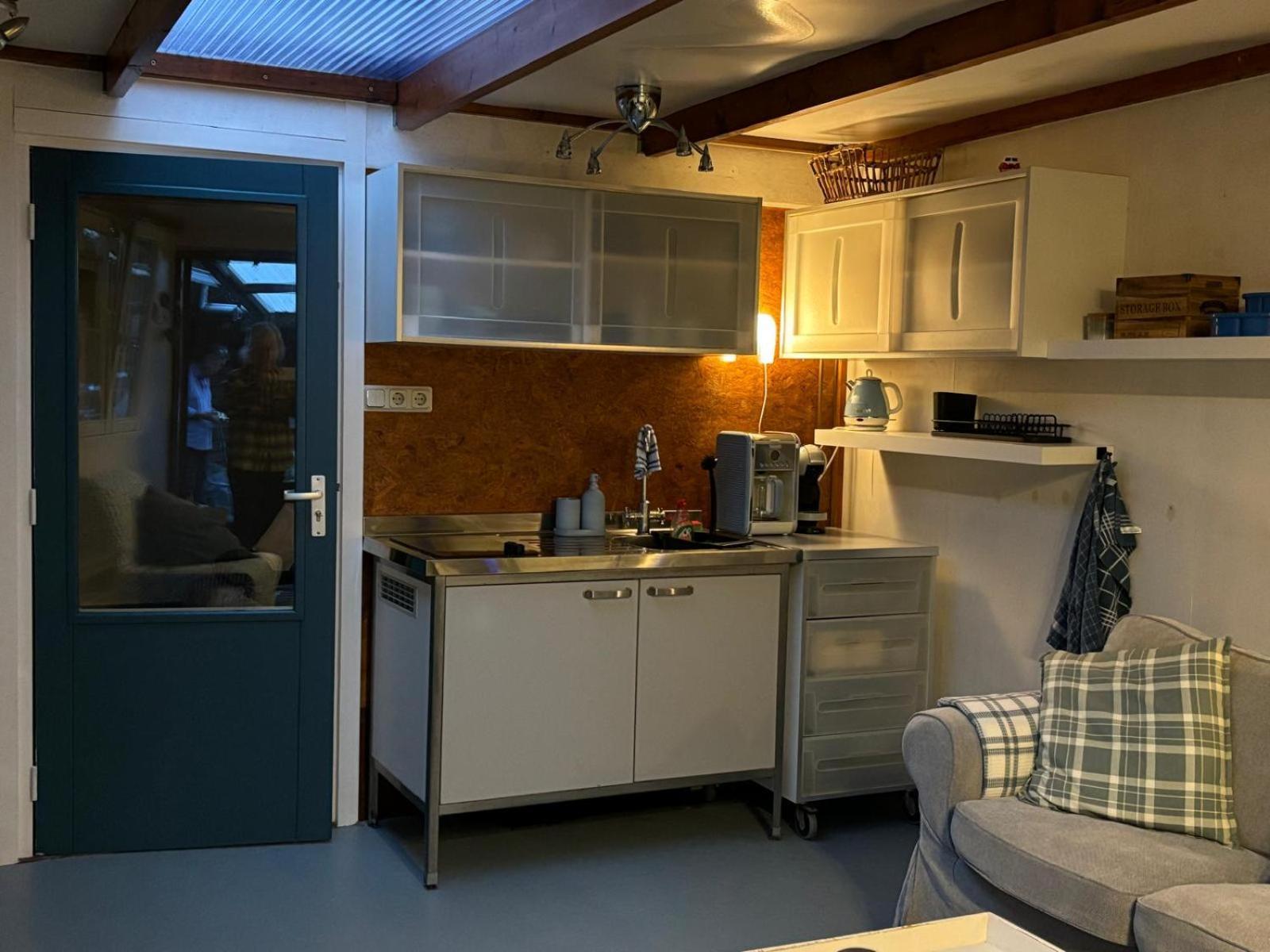 Aan De Dijk Hotell Dordrecht Exteriör bild
