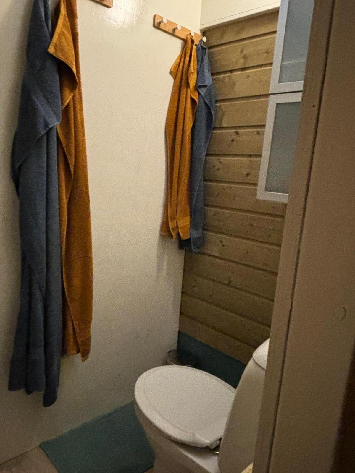 Aan De Dijk Hotell Dordrecht Exteriör bild