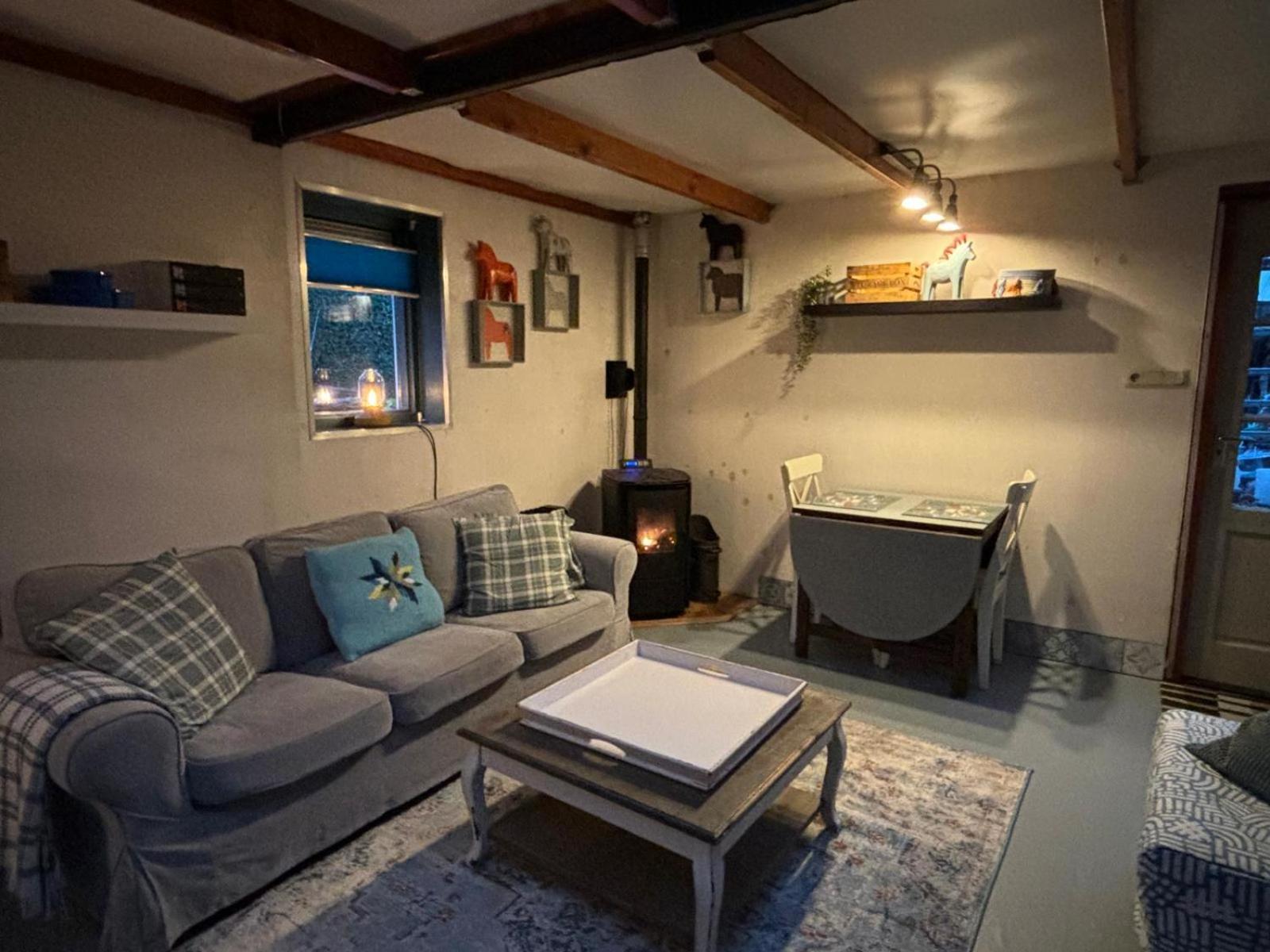Aan De Dijk Hotell Dordrecht Exteriör bild